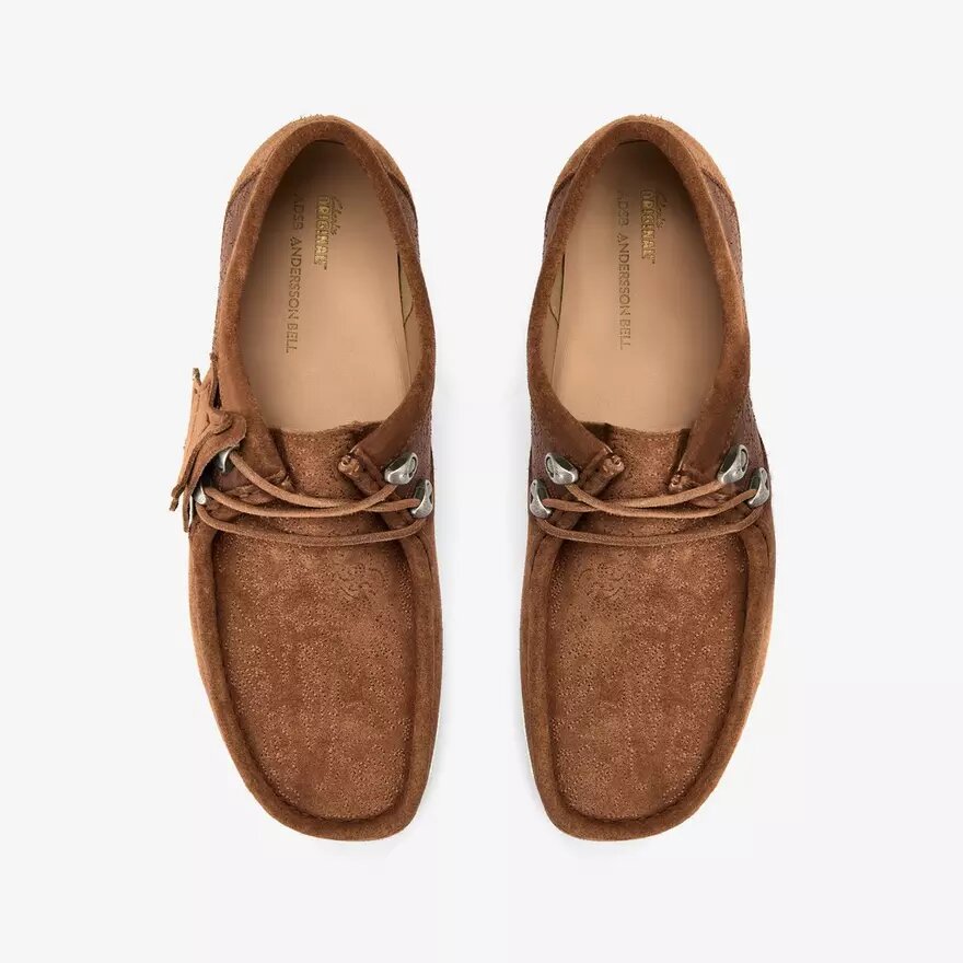 Andersson Bell X Wallabee Κεντημένο σε χρώμα μπεζ Andersson Bell X Wallabee Κεντημένο σε χρώμα μπεζ