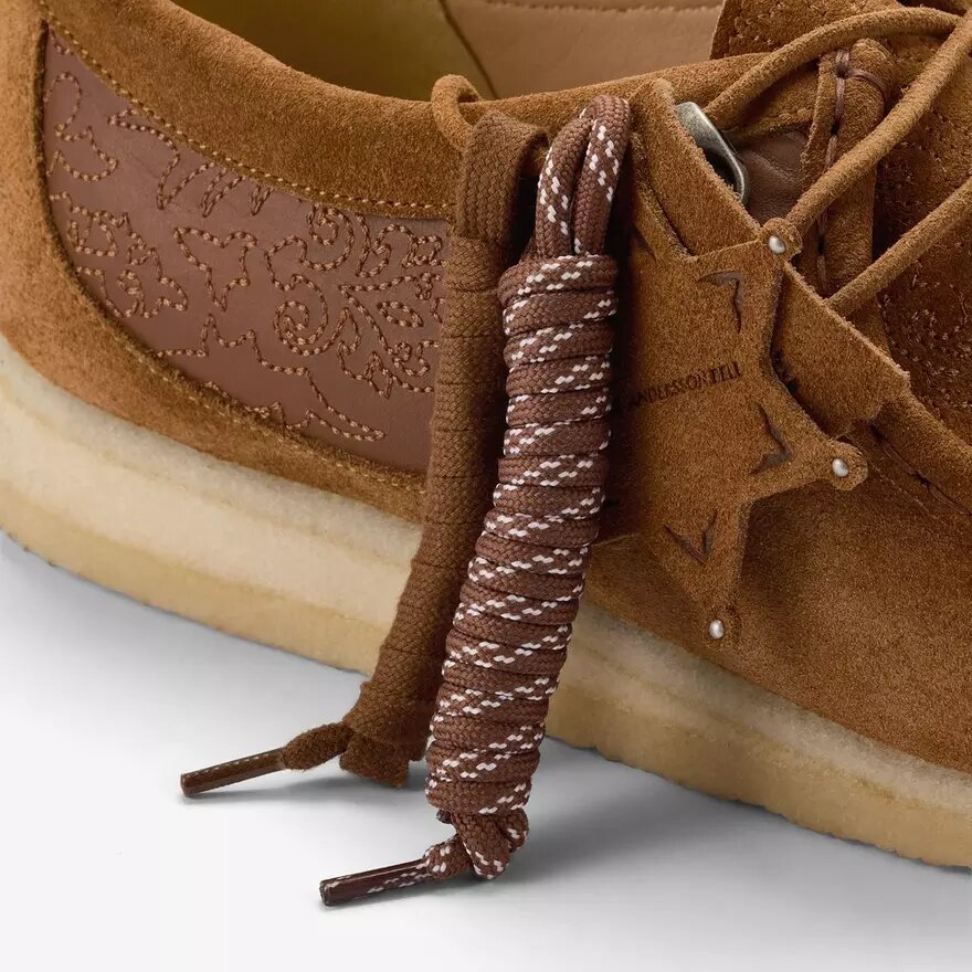 Andersson Bell X Wallabee Κεντημένο σε χρώμα μπεζ Andersson Bell X Wallabee Κεντημένο σε χρώμα μπεζ