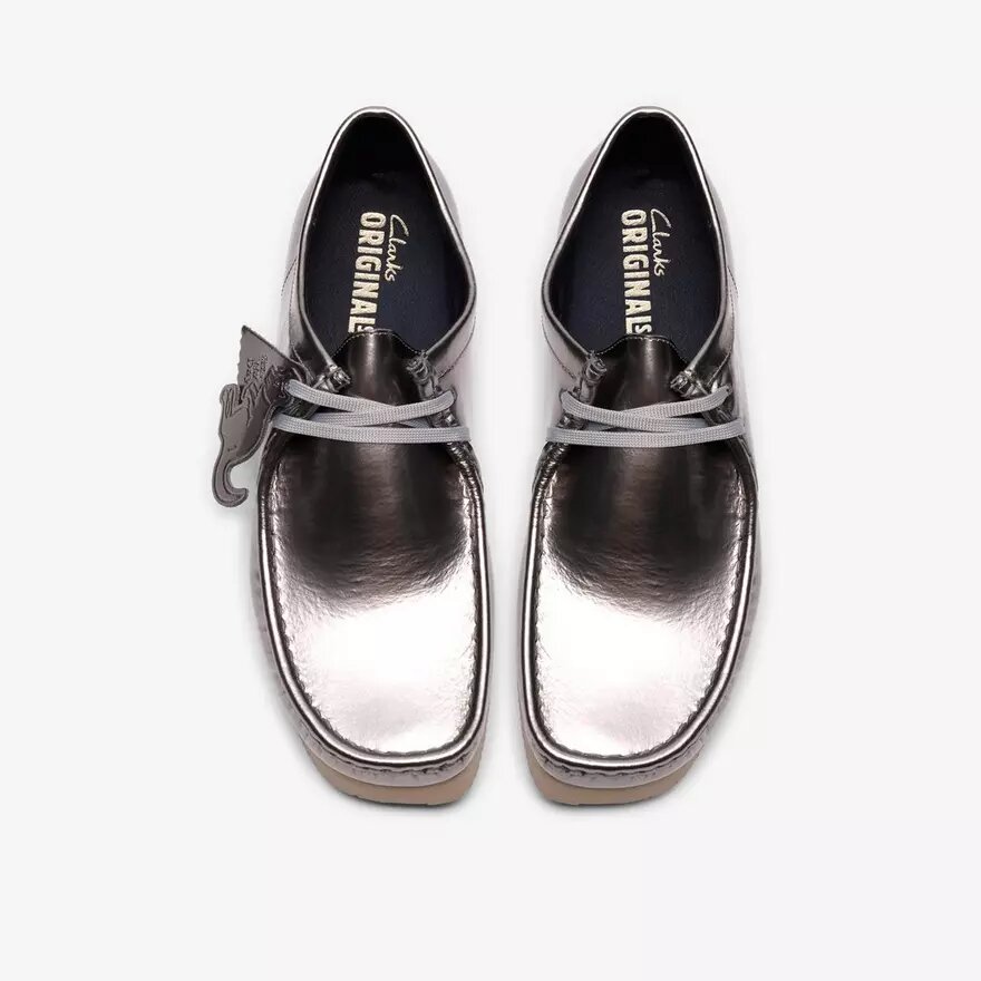 Ανδρικά Wallabee 2604 Wallabees από ασημί λουστρίνι Ανδρικά Wallabee 2604 Wallabees από ασημί λουστρίνι