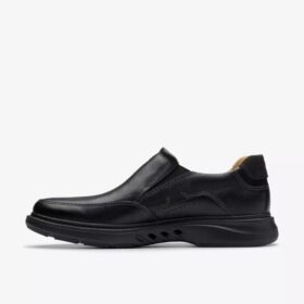 Ανδρικό μαύρο δερμάτινο loafer Un Briley Step | clarks