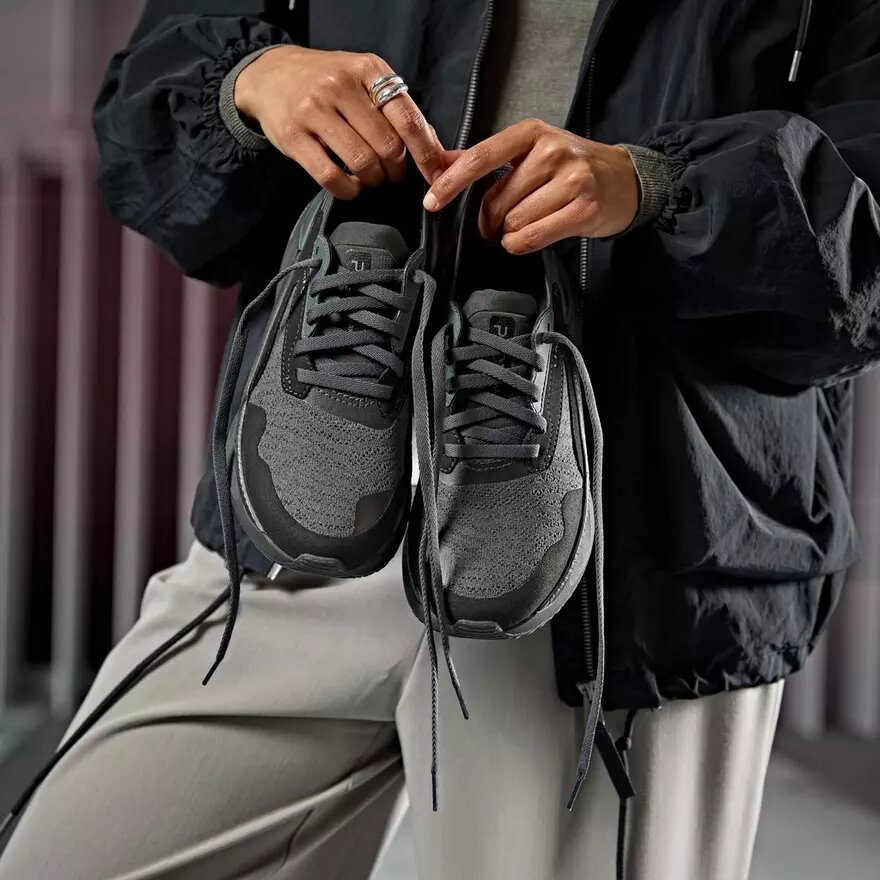 Γυναικεία αθλητικά παπούτσια Pace Walk σε μαύρο χρώμα Γυναικεία αθλητικά παπούτσια Pace Walk σε μαύρο χρώμα