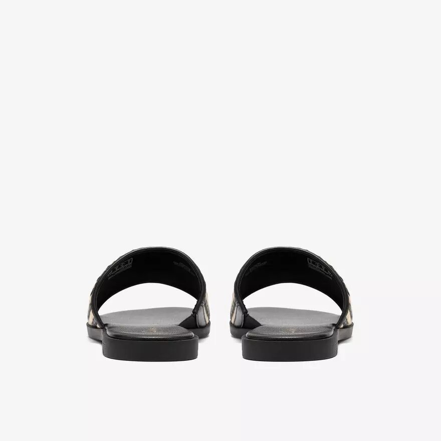 Γυναικεία επίπεδα σανδάλια Erisia Strap2 σε μαύρο χρώμα Γυναικεία επίπεδα σανδάλια Erisia Strap2 σε μαύρο χρώμα