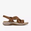 Γυναικεία επίπεδα σανδάλια Maelynn Gem σε χρώμα Tan Nubuck Γυναικεία επίπεδα σανδάλια Maelynn Gem σε χρώμα Tan Nubuck