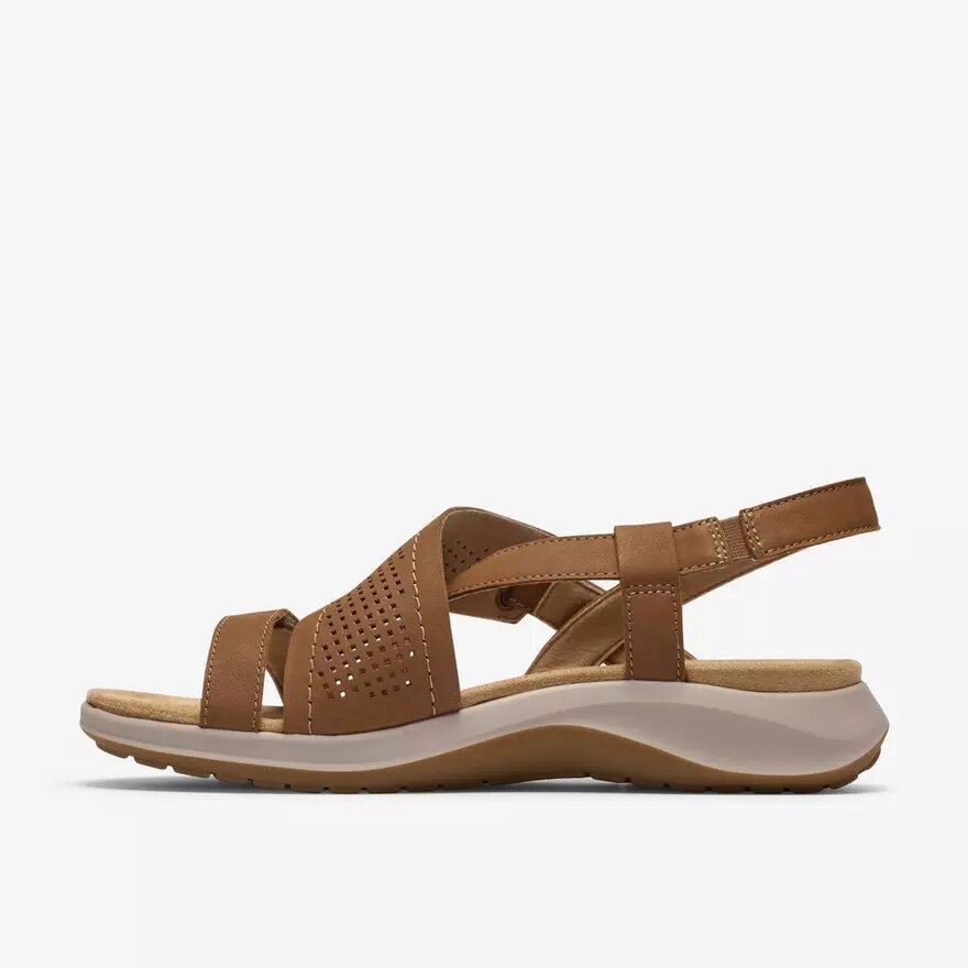 Γυναικεία επίπεδα σανδάλια Maelynn Gem σε χρώμα Tan Nubuck Γυναικεία επίπεδα σανδάλια Maelynn Gem σε χρώμα Tan Nubuck