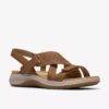 Γυναικεία επίπεδα σανδάλια Maelynn Gem σε χρώμα Tan Nubuck Γυναικεία επίπεδα σανδάλια Maelynn Gem σε χρώμα Tan Nubuck