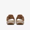 Γυναικεία επίπεδα σανδάλια Maelynn Gem σε χρώμα Tan Nubuck Γυναικεία επίπεδα σανδάλια Maelynn Gem σε χρώμα Tan Nubuck