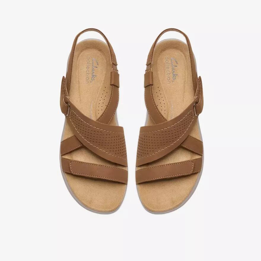 Γυναικεία επίπεδα σανδάλια Maelynn Gem σε χρώμα Tan Nubuck Γυναικεία επίπεδα σανδάλια Maelynn Gem σε χρώμα Tan Nubuck