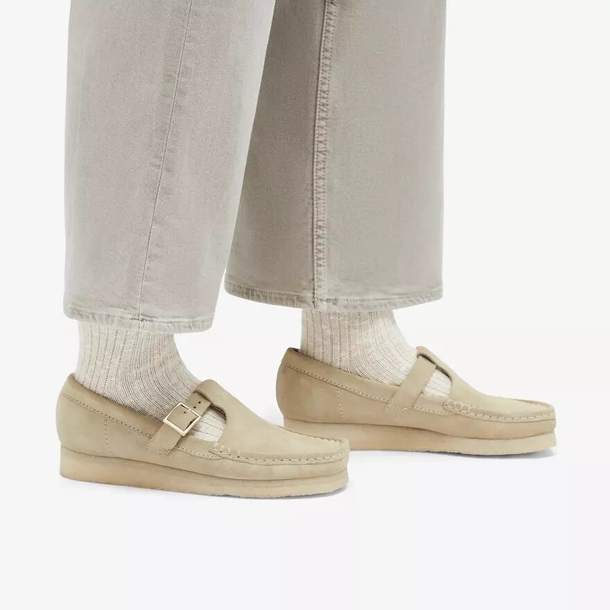 Γυναικεία μοκασίνια Wallabee T-Bar από σουέτ σε απόχρωση σφενδάμου Γυναικεία μοκασίνια Wallabee T-Bar από σουέτ σε απόχρωση σφενδάμου