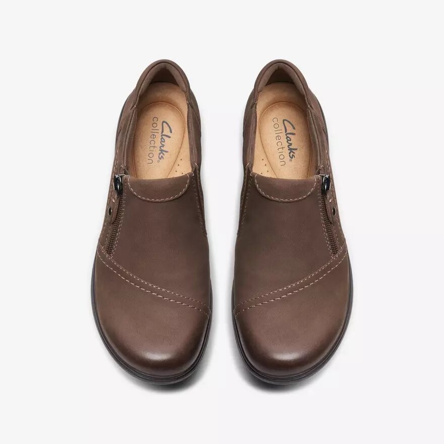 Γυναικεία παπούτσια Carleigh Ray Slip-ons από νουμπάκ σε χρώμα ταούπε Γυναικεία παπούτσια Carleigh Ray Slip-ons από νουμπάκ σε χρώμα ταούπε