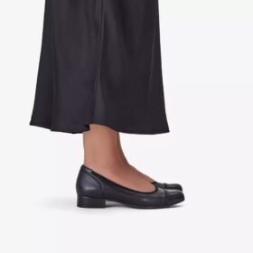 Γυναικεία παπούτσια Krystine May από μαύρο δέρμα Slip-ons χωρίς κορδόνια