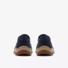 Γυναικεία παπούτσια Orlene Slip-ons σε ναυτικό μπλε χρώμα από νουμπούκ Γυναικεία παπούτσια Orlene Slip-ons σε ναυτικό μπλε χρώμα από νουμπούκ