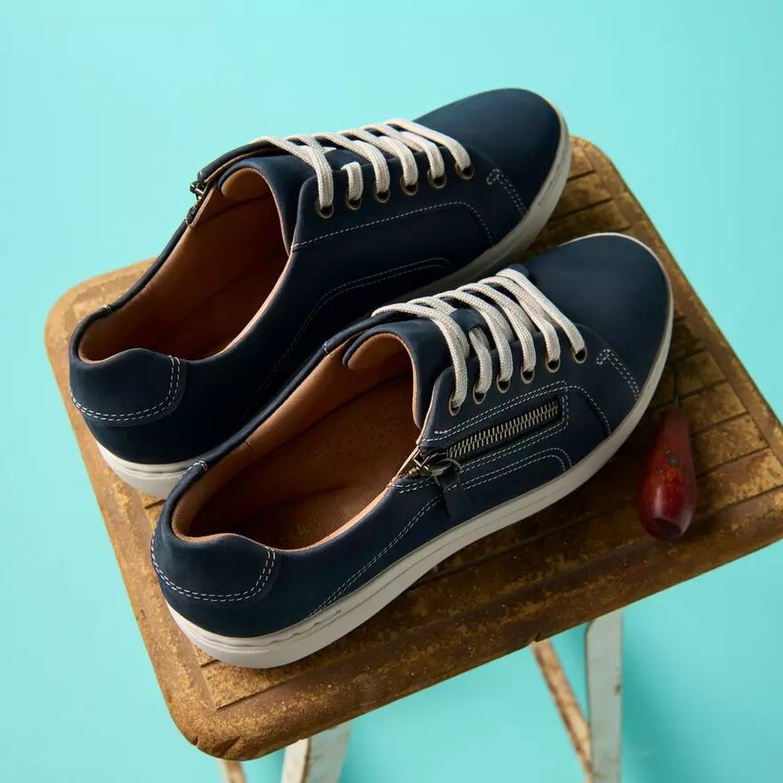 Γυναικεία Sneakers Nalle Lace σε ναυτικό μπλε χρώμα από νουμπούκ Γυναικεία Sneakers Nalle Lace σε ναυτικό μπλε χρώμα από νουμπούκ