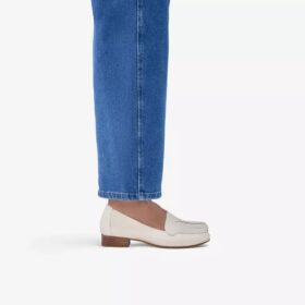 Γυναικείο δερμάτινο loafer Krystine Lily σε κρεμ χρώμα